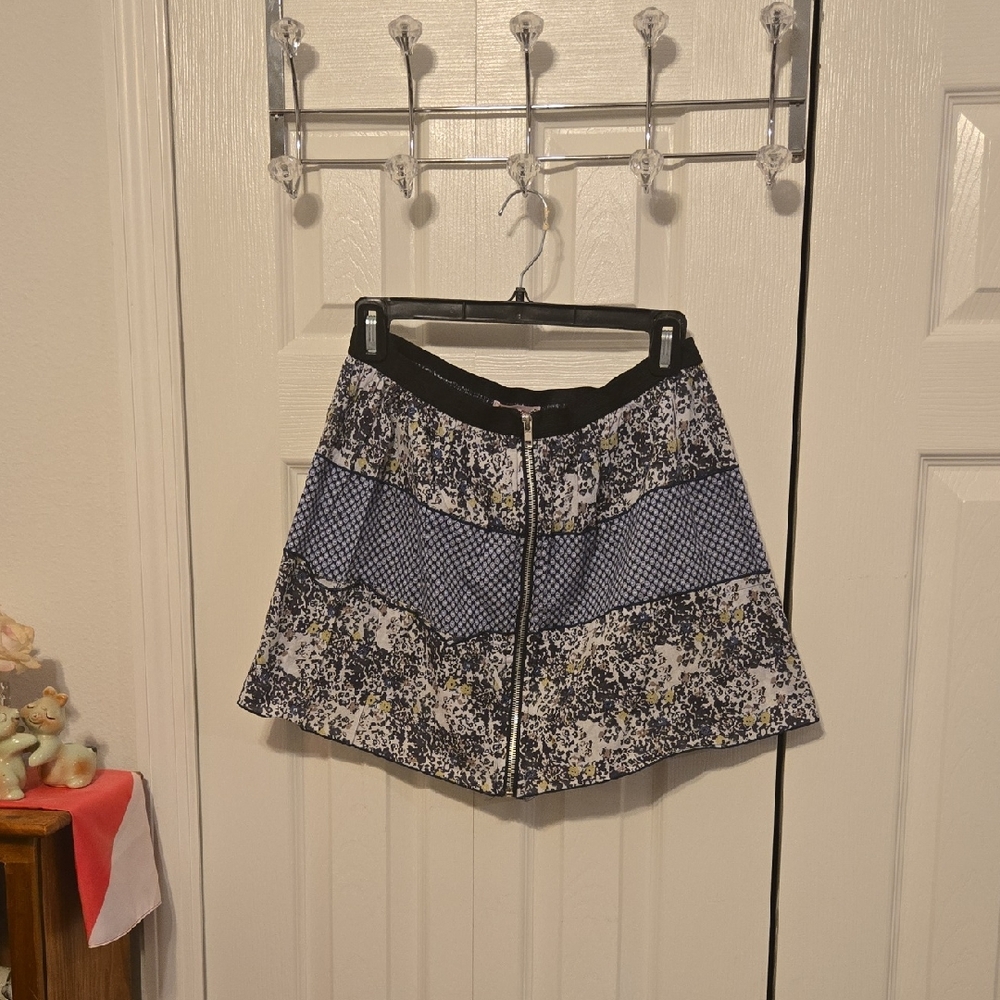 Fire Los Angeles Blue and White Patterned Skirt